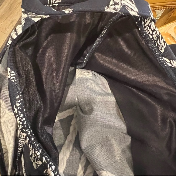 Miraclesuit Navy and White Nautical Rope design Tankini TOP ONLY size 8 - Picture 11 of 12